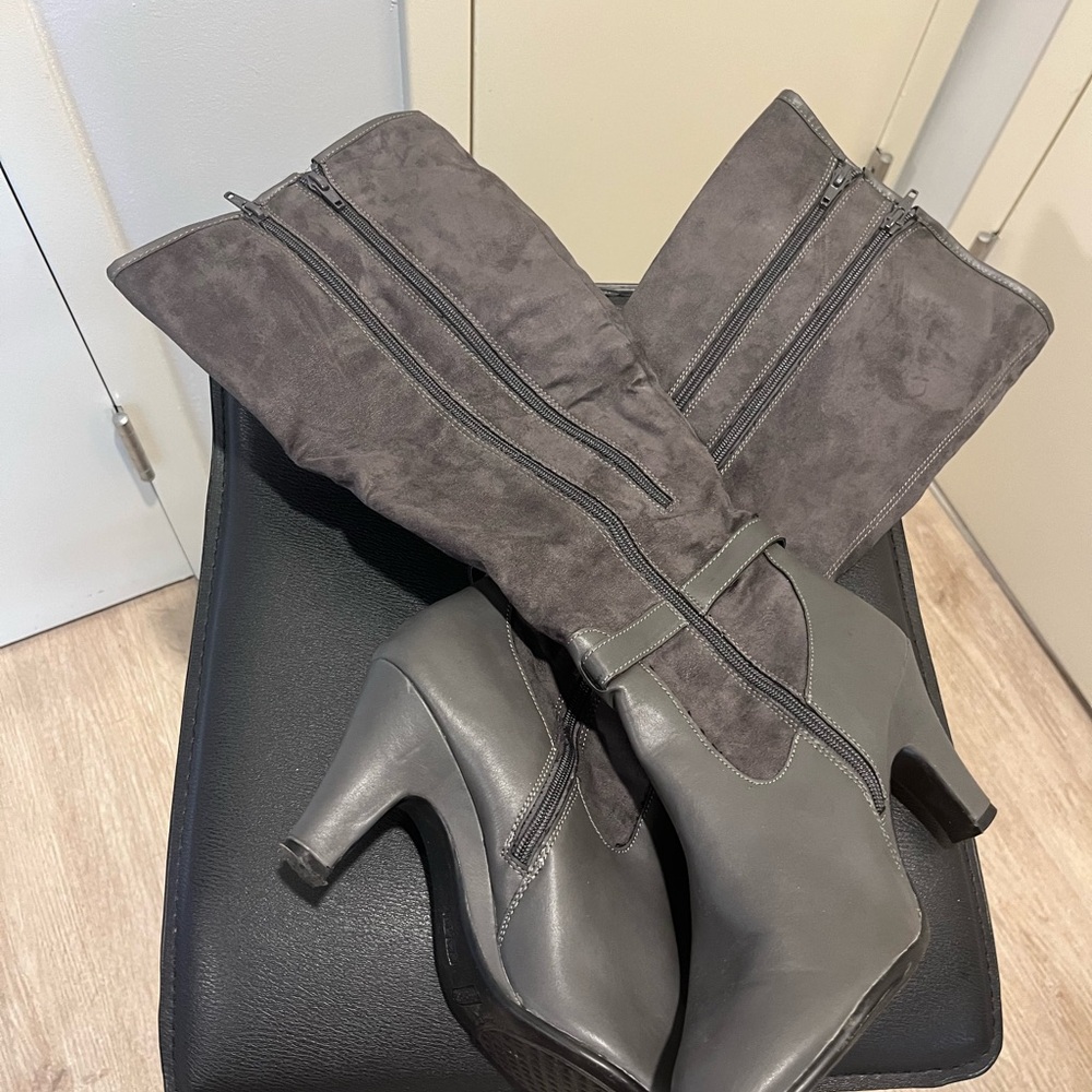 Gray boots - Picture 4 of 7